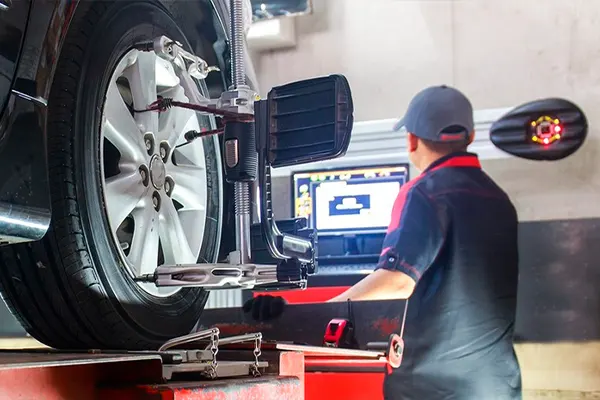 Img-taller-de-mecanica-automotriz-medellin-Servicios-Alineación y balanceo