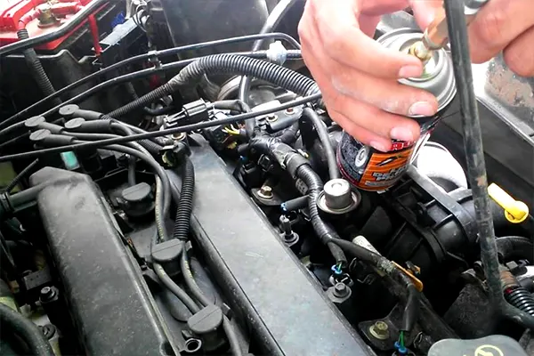 Img-taller-de-mecanica-automotriz-medellin-Servicios-Lavado inyectores